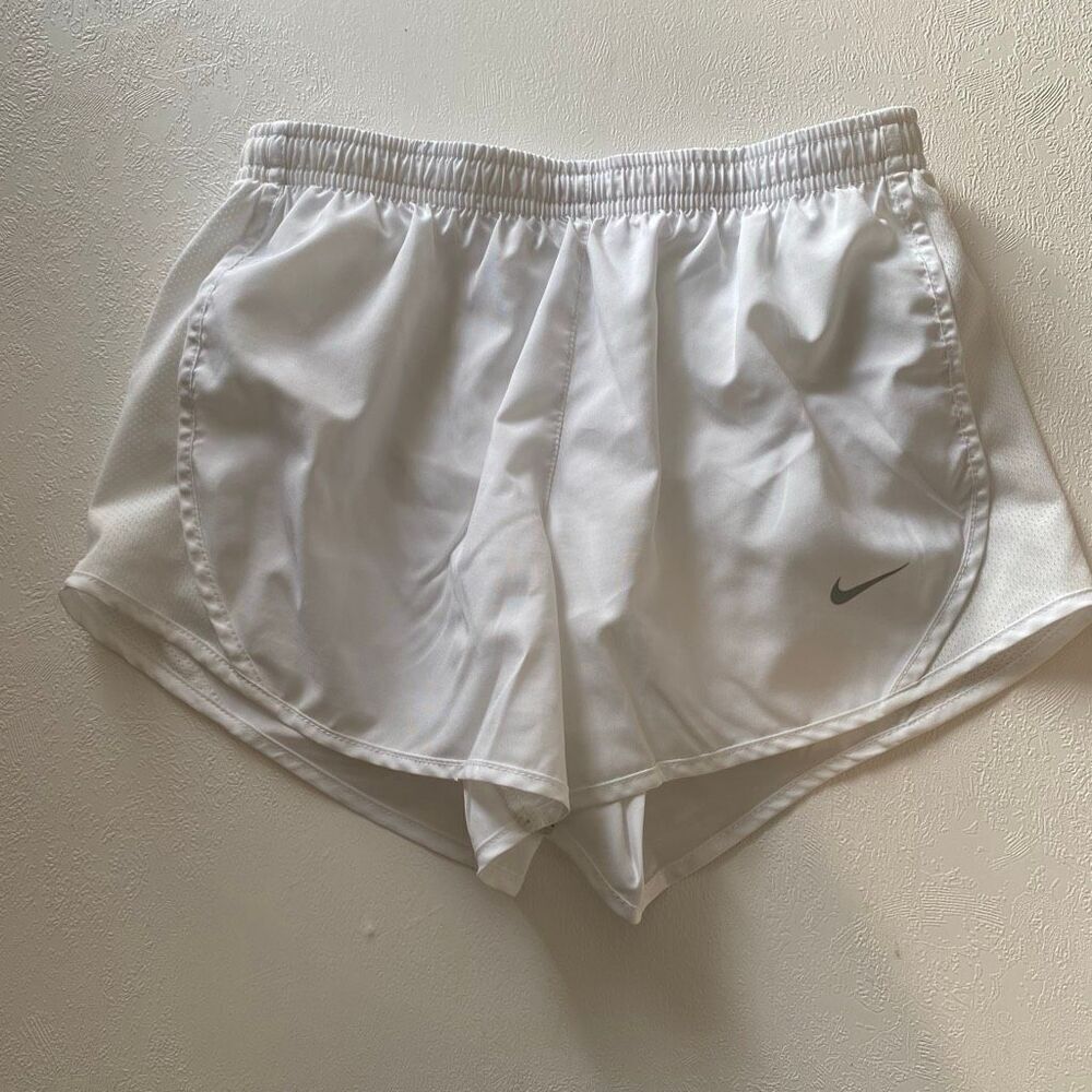Nike Dri-Fit White Running Shorts Women’s Medium | Athletic Training Gym Activew
